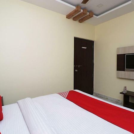 Oyo 27750 Bhagwati Residency Hotel Mirzāpur Exterior foto