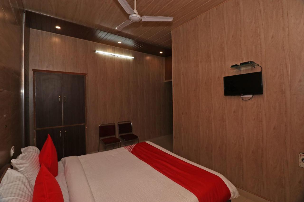 Oyo 27750 Bhagwati Residency Hotel Mirzāpur Exterior foto