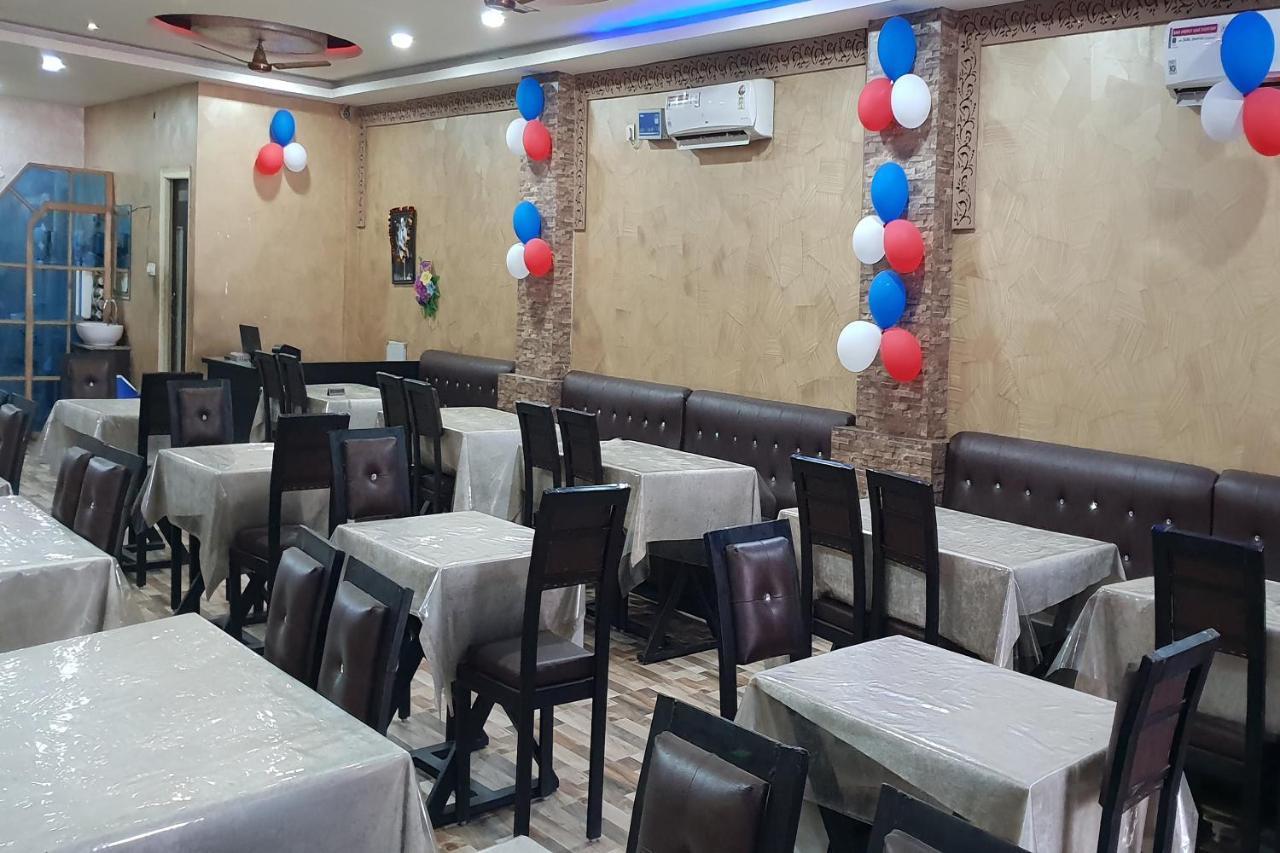 Oyo 27750 Bhagwati Residency Hotel Mirzāpur Exterior foto