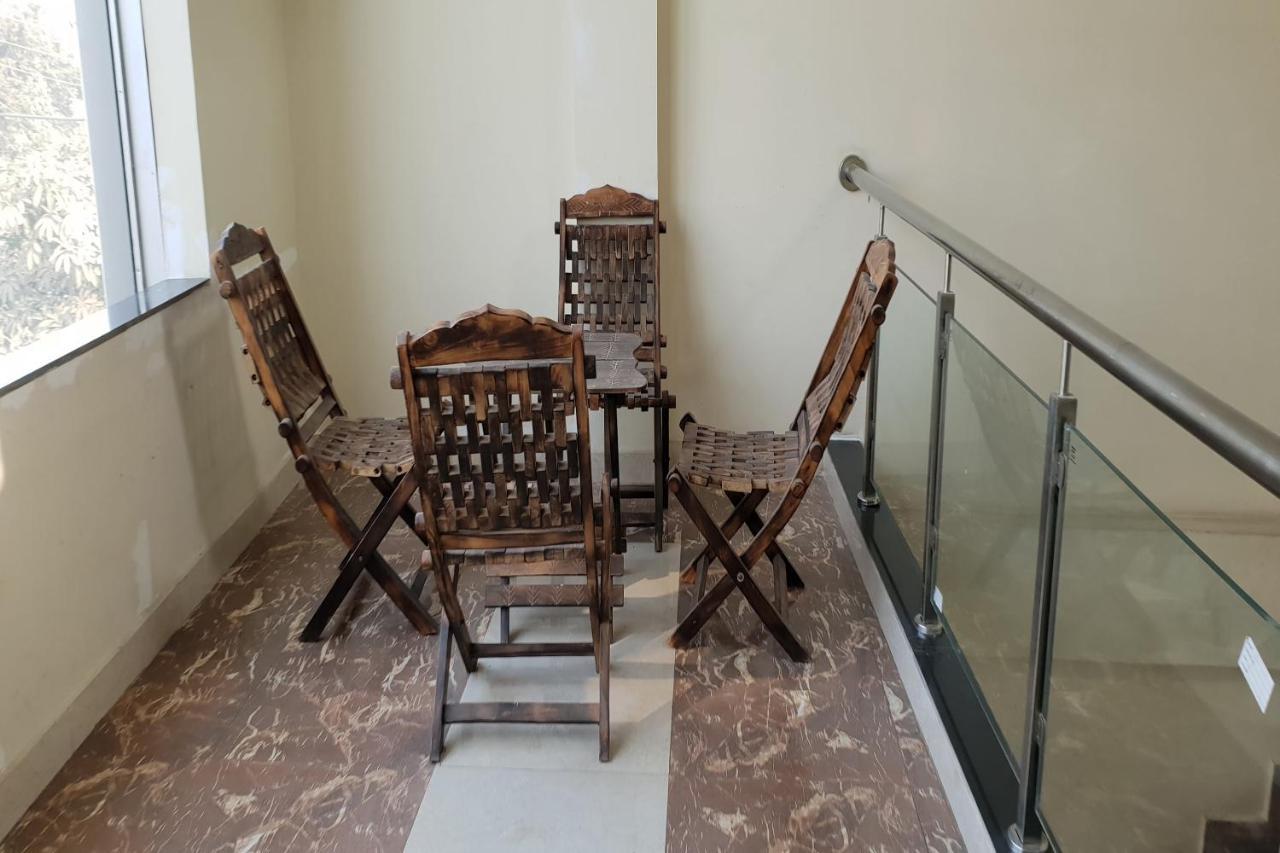 Oyo 27750 Bhagwati Residency Hotel Mirzāpur Exterior foto